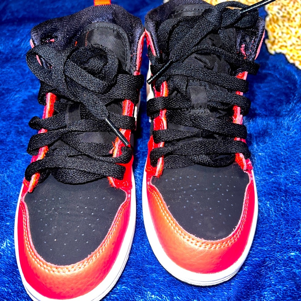 Nike Jordan 1 Mid SE (TD) DQ8420 006 Black Fire Red White Toddlers Size 12c